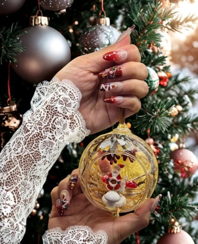 Christmas press-on nails